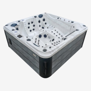 Hydro DL Three Quarter