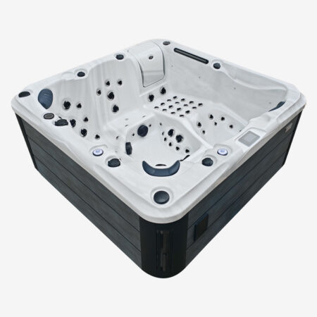 Hydro SL Three Quarter